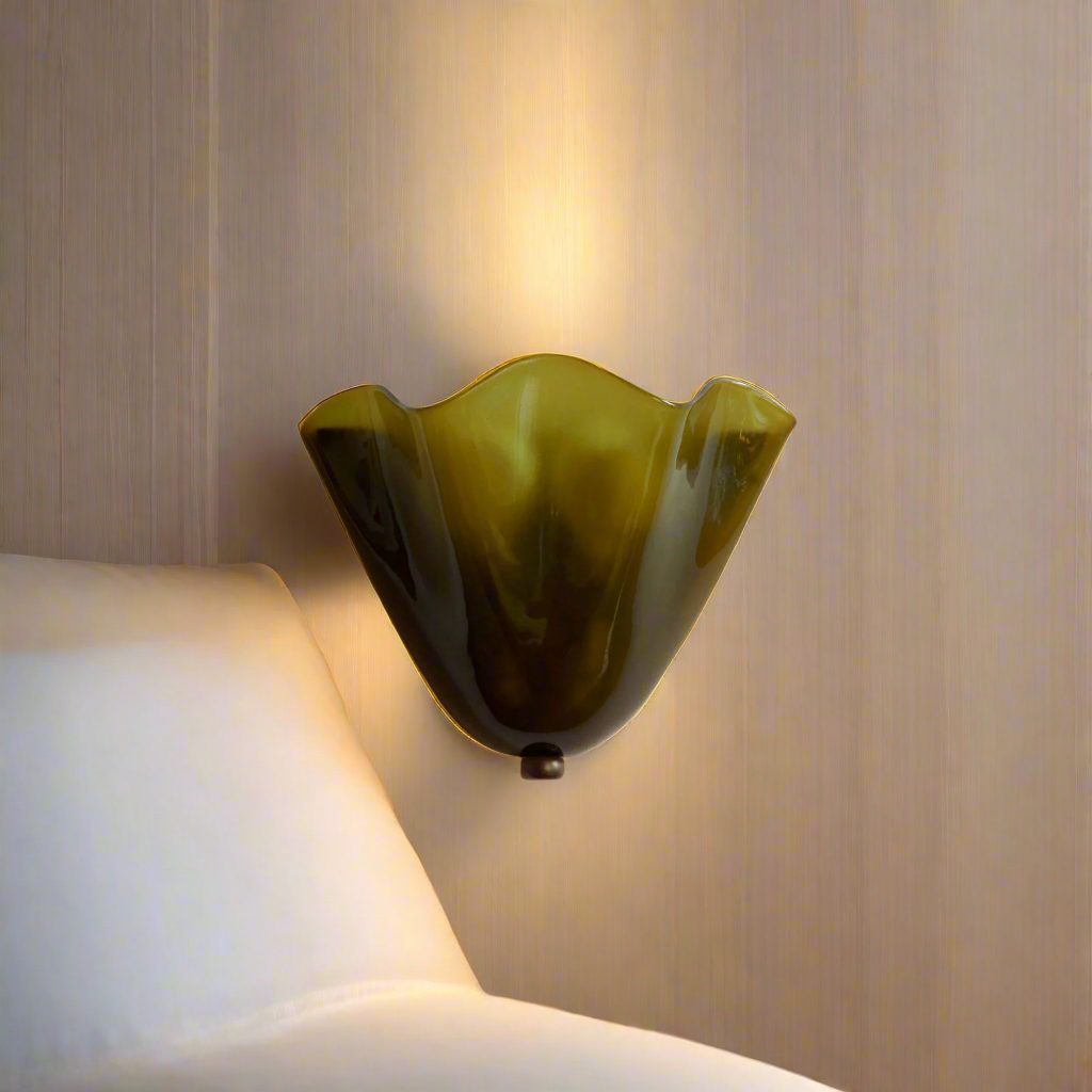 Retro Stained Glass Skirt Shell Wall Sconce LED 1-light